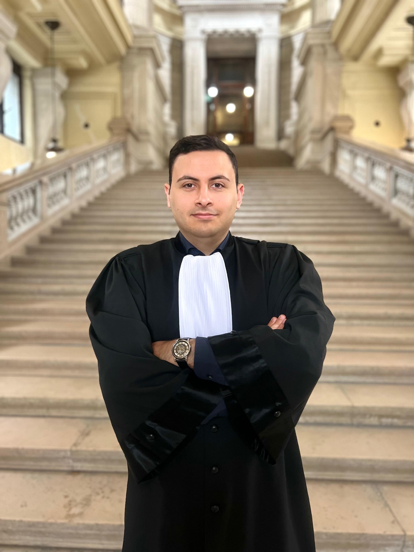 Mohamed Asfour Lawyer Mohamed Asfour holds a Master’s degree in Law from the Vrije Universiteit Brussel and is a registered member of the Brussels Bar. Specializing in real estate, construction law, contract law, and criminal law, Mohamed offers expert legal assistance tailored to the needs of his clients. Fluent in Dutch, French, English, and Arabic, he is committed to providing comprehensive legal support across languages. Outside of his legal practice, Mohamed is passionate about expanding his knowledge in areas such as macroeconomics, cryptocurrencies, metaverses, psychology, and history.
